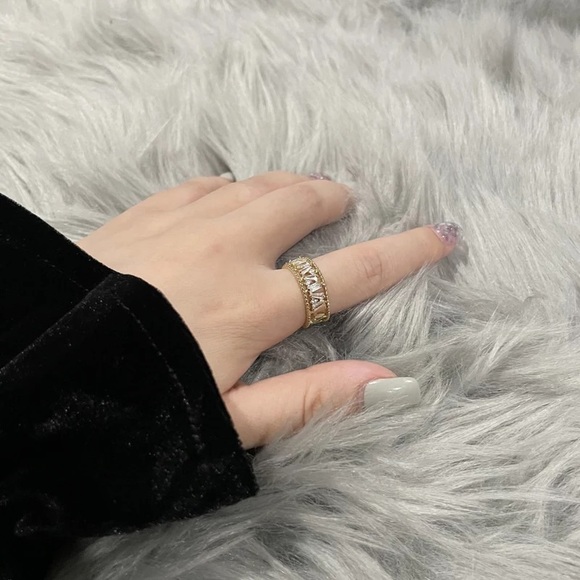 NWOT 18k gold plated ring - Picture 4 of 5